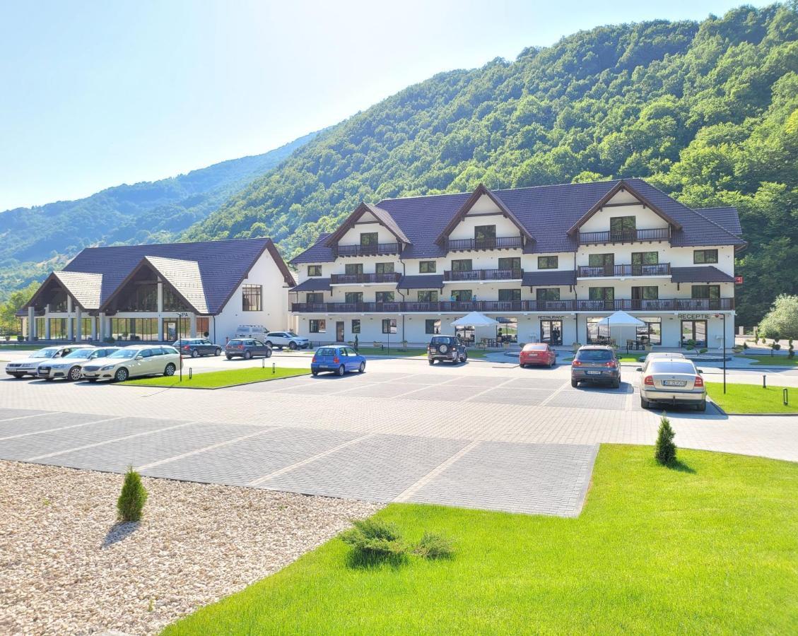 Nedei Hotel&Spa Martinie Buitenkant foto