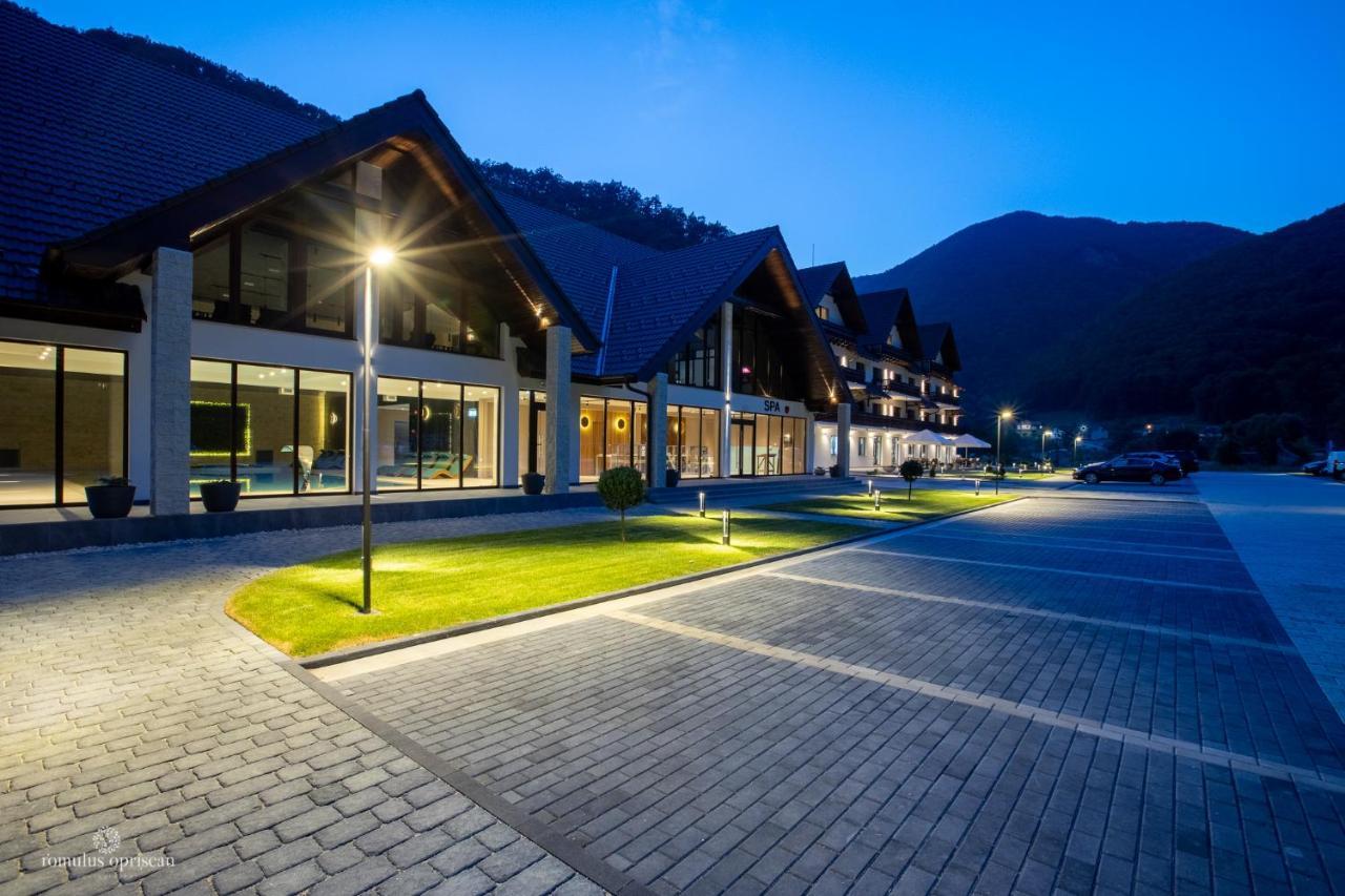 Nedei Hotel&Spa Martinie Buitenkant foto