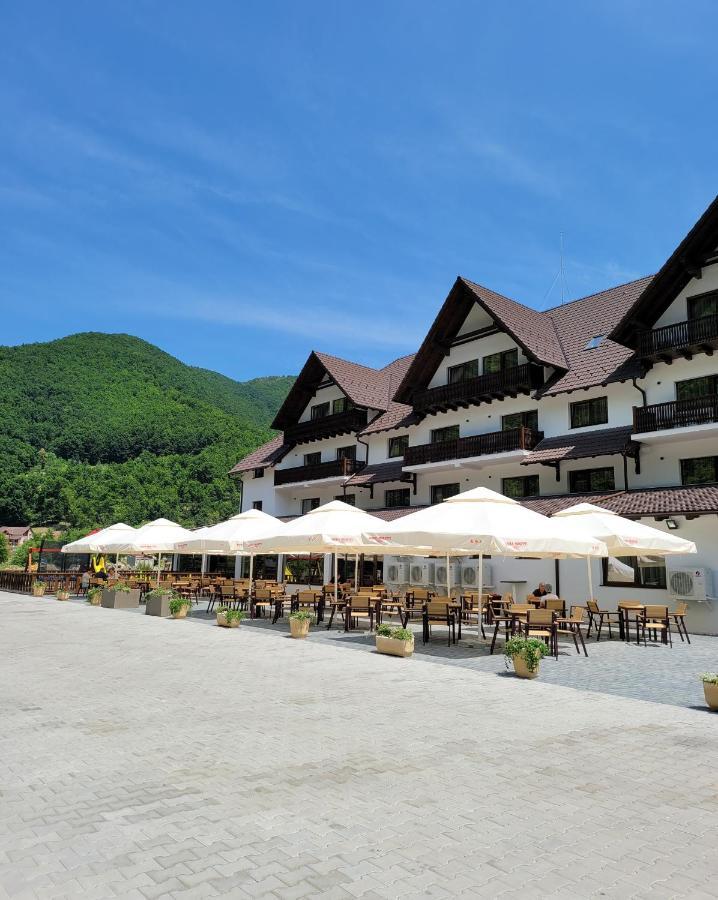 Nedei Hotel&Spa Martinie Buitenkant foto